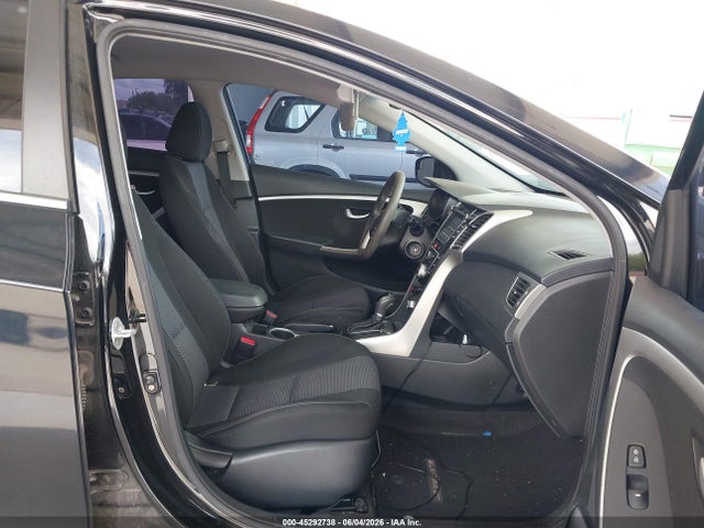 2014 Hyundai Elantra Gt მანქანა იყიდება აუქციონზე, vin: KMHD35LH9EU228260, აუქციონის ნომერი: 45292738