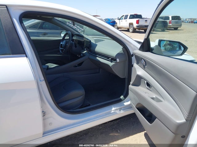 KMHLS4DG4SU981172 Hyundai Elantra Sel Convenience