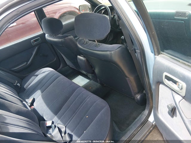 1992 Toyota Camry Dlx მანქანა იყიდება აუქციონზე, vin: 4T1SK11E3NU068906, აუქციონის ნომერი: 45292778