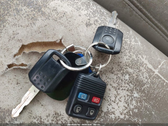 Продаж на аукціоні авто 2008 Mercury Grand Marquis Ls, vin: 2MEFM75V58X653592, номер лоту: 45292792