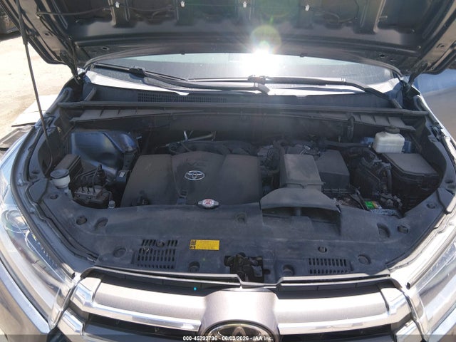 Toyota Highlander Limited Platinum 2018 5TDDZRFH3JS874673 Image 10