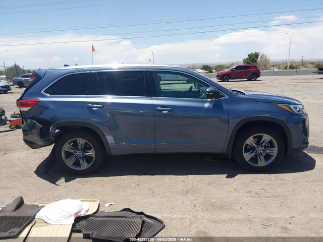 Toyota Highlander Limited Platinum 2018 5TDDZRFH3JS874673 Image 13