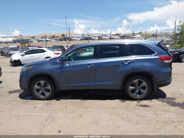 Toyota Highlander Limited Platinum 2018 5TDDZRFH3JS874673 Image 14