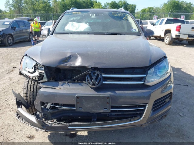 2011 Volkswagen Touareg Vr6 Lux მანქანა იყიდება აუქციონზე, vin: WVGFF9BP2BD006770, აუქციონის ნომერი: 45292800
