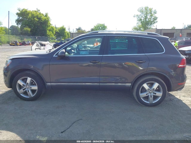 2011 Volkswagen Touareg Vr6 Lux მანქანა იყიდება აუქციონზე, vin: WVGFF9BP2BD006770, აუქციონის ნომერი: 45292800