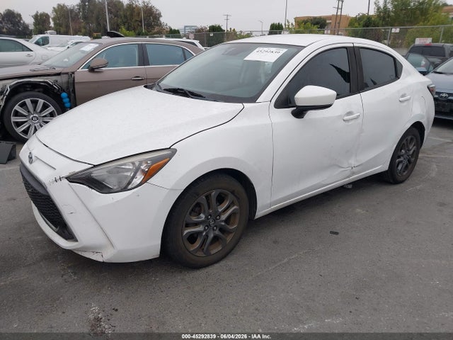 Toyota YARIS LE 2019 3MYDLBYV4KY509989 Image 2