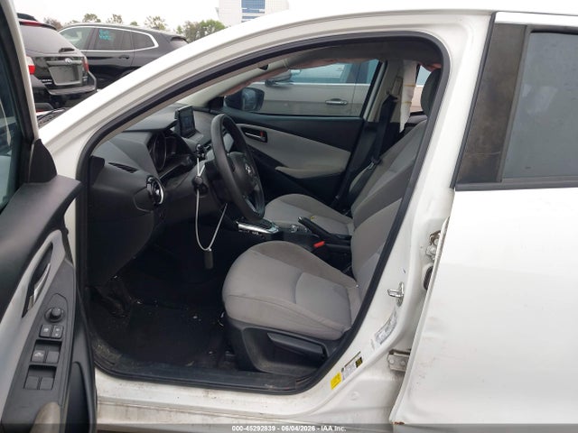 Toyota YARIS LE 2019 3MYDLBYV4KY509989 Image 5