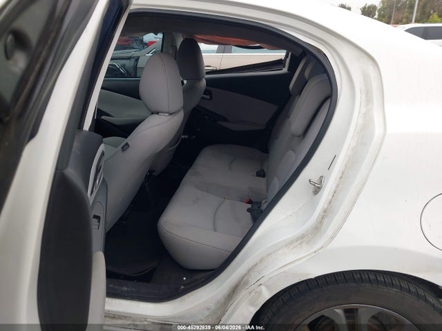 Toyota YARIS LE 2019 3MYDLBYV4KY509989 Image 8