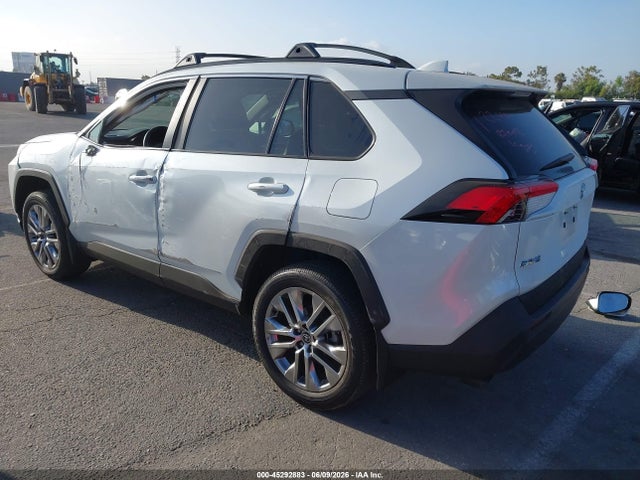 Toyota Rav4 Xle Premium 2024 2T3C1RFV8RW302422 Image 3