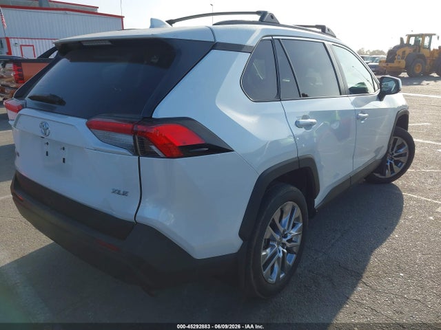 Toyota Rav4 Xle Premium 2024 2T3C1RFV8RW302422 Image 4
