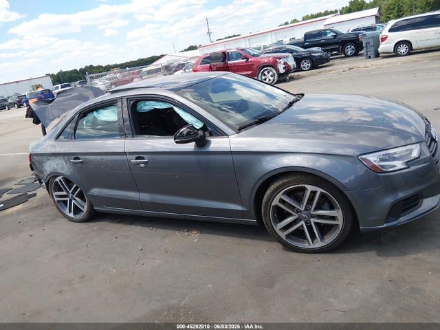 2020 Audi A3 Premium 40 Tfsi Front-wheel Drive S Tronic მანქანა იყიდება აუქციონზე, vin: WAUAUGFF2LA105311, აუქციონის ნომერი: 45292910