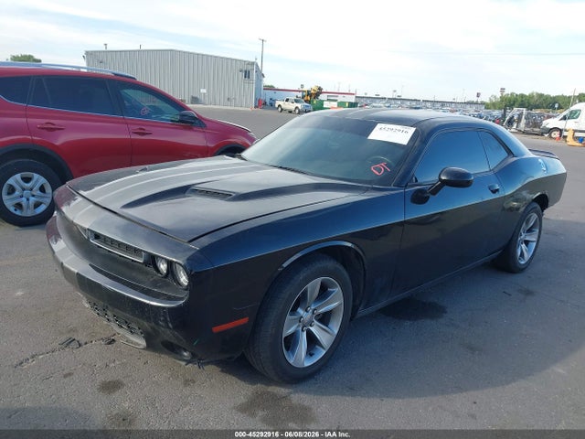 Dodge Challenger Sxt 2018 2C3CDZAG8JH245454 Image 2