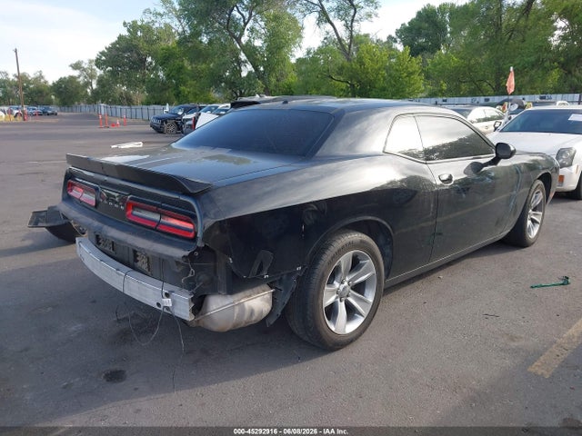 Dodge Challenger Sxt 2018 2C3CDZAG8JH245454 Image 4