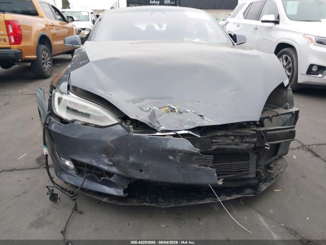 Tesla Model S Performance Dual Motor All-wheel Drive 2020 5YJSA1E40LF368997 Image 13