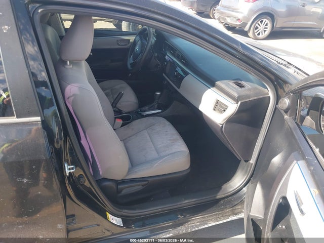 2015 Toyota Corolla Le მანქანა იყიდება აუქციონზე, vin: 5YFBURHE6FP281477, აუქციონის ნომერი: 45293111
