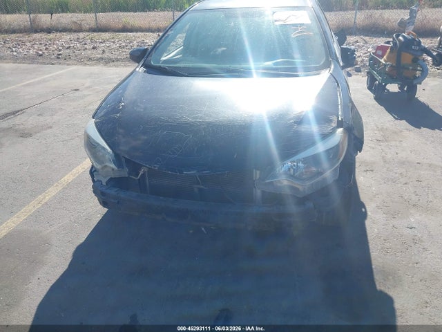 2015 Toyota Corolla Le მანქანა იყიდება აუქციონზე, vin: 5YFBURHE6FP281477, აუქციონის ნომერი: 45293111