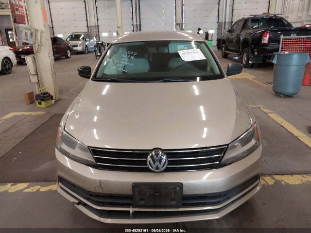 2015 Volkswagen Jetta 2.0l S მანქანა იყიდება აუქციონზე, vin: 3VW2K7AJ8FM272317, აუქციონის ნომერი: 45293161