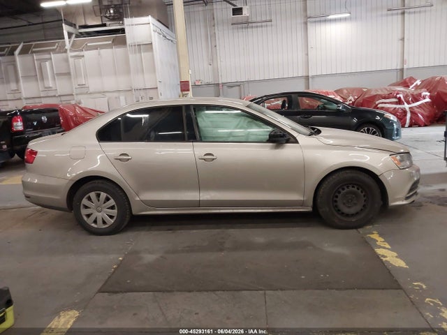 2015 Volkswagen Jetta 2.0l S მანქანა იყიდება აუქციონზე, vin: 3VW2K7AJ8FM272317, აუქციონის ნომერი: 45293161