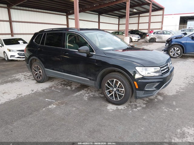45293170 :رقم المزاد ، 3VV2B7AX5MM099796 vin ، 2021 Volkswagen Tiguan 2.0t Se/2.0t Se R-line Black/2.0t Sel مزاد بيع