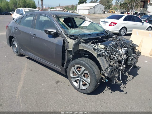 Honda Civic Lx 2018 2HGFC2F57JH519030 Image 1
