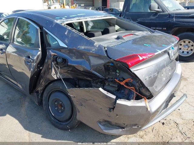 Honda Civic Lx 2018 2HGFC2F57JH519030 Image 18