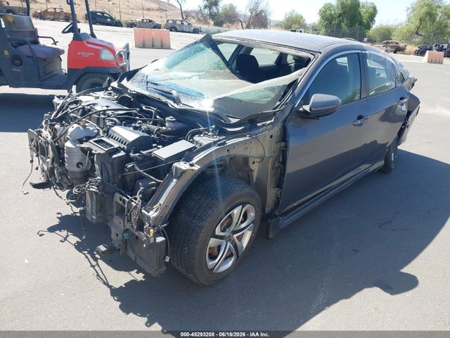 Honda Civic Lx 2018 2HGFC2F57JH519030 Image 2