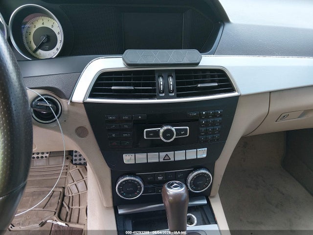 Aukcja sprzedaży 2012 Mercedes-benz C 250, vin: WDDGJ4HB7CF884048, numer aukcji: 45293289