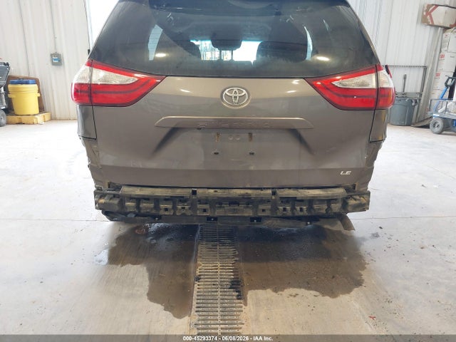 5TDKZ3DC6HS849725 Toyota Sienna Le 8 Passenger