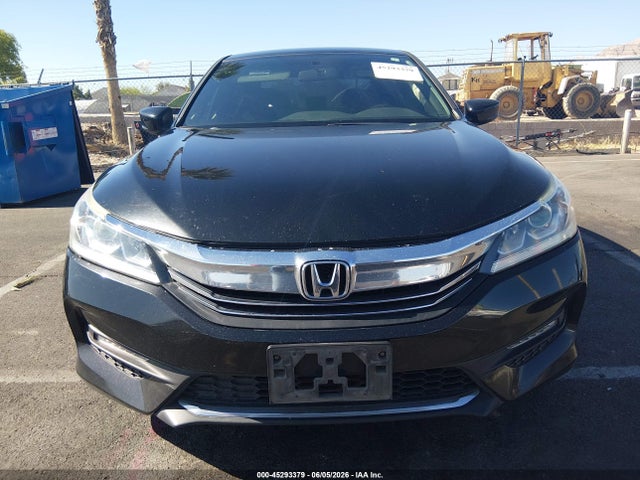 45293379 :رقم المزاد ، 1HGCR2F53HA050416 vin ، 2017 Honda Accord Sport مزاد بيع