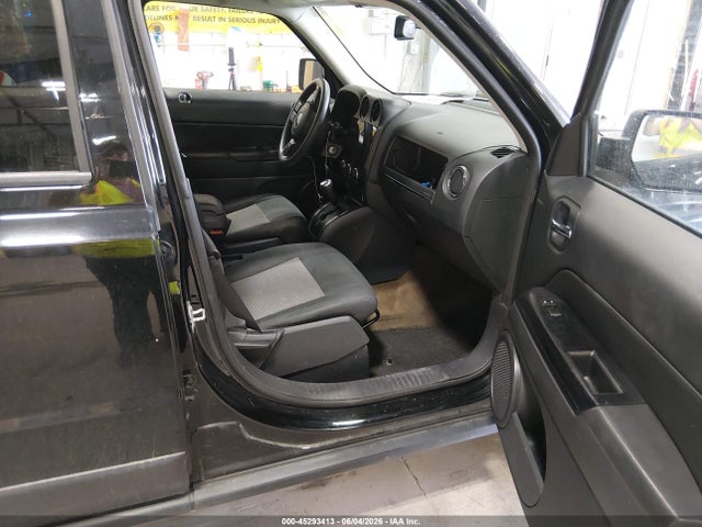 45293413 :رقم المزاد ، 1C4NJPBA7GD734686 vin ، 2016 Jeep Patriot Sport مزاد بيع