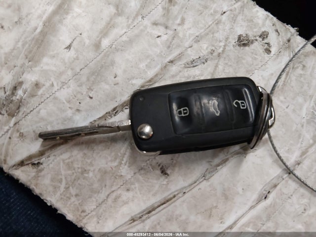 1VWBV7A33FC051203 Volkswagen Passat 2.0l Tdi Se