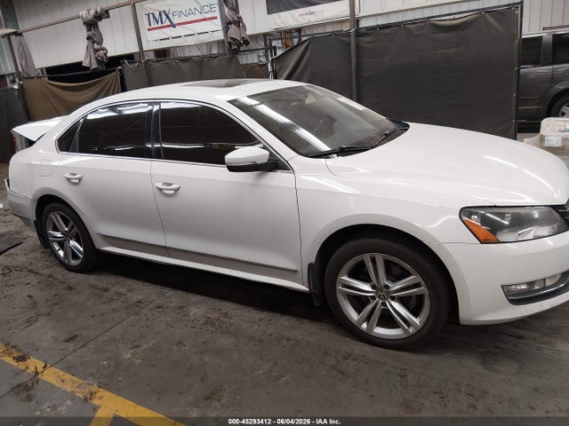 1VWBV7A33FC051203 Volkswagen Passat 2.0l Tdi Se
