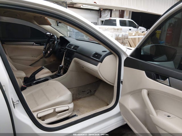 1VWBV7A33FC051203 Volkswagen Passat 2.0l Tdi Se