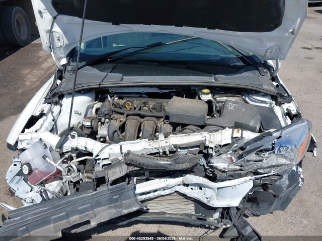 1FADP3F27HL322447 Ford FOCUS SE