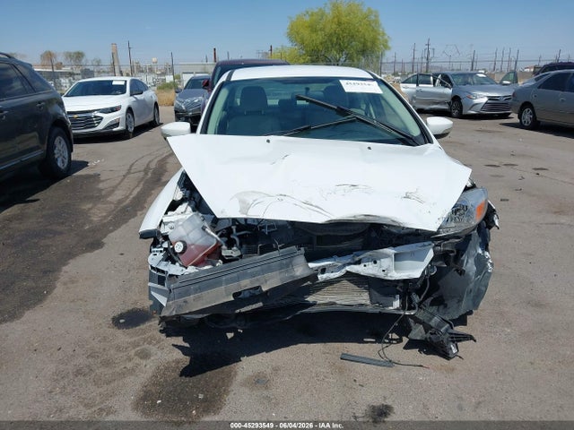 1FADP3F27HL322447 Ford FOCUS SE