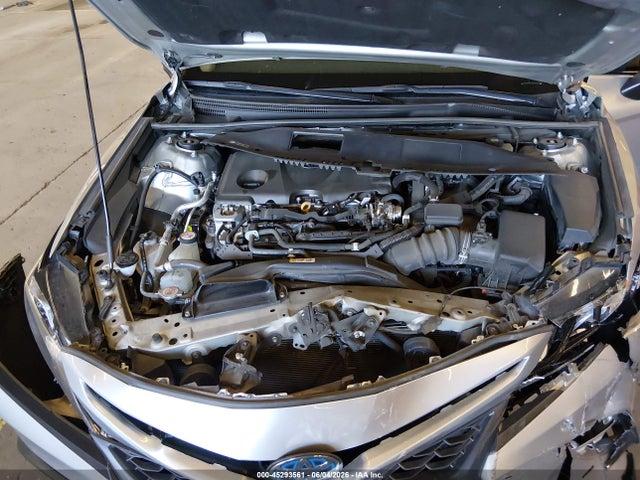2022 Toyota Camry Nightshade Edition Hybrid მანქანა იყიდება აუქციონზე, vin: 4T1G31AK3NU033596, აუქციონის ნომერი: 45293561