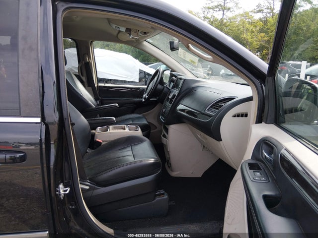 45293588 :رقم المزاد ، 2C4RC1BG0GR292991 vin ، 2016 Chrysler Town & Country Touring مزاد بيع