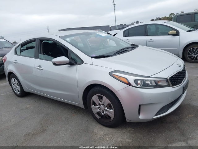 KIA FORTE LX 2018 3KPFK4A7XJE214283 Image 13
