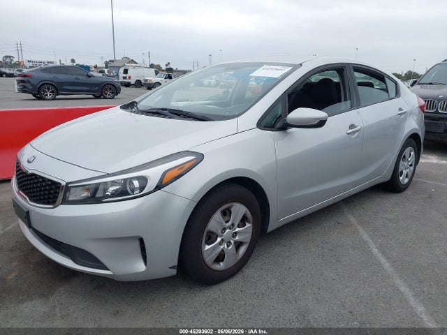 KIA FORTE LX 2018 3KPFK4A7XJE214283 Image 2