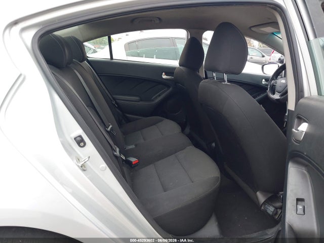 KIA FORTE LX 2018 3KPFK4A7XJE214283 Image 8