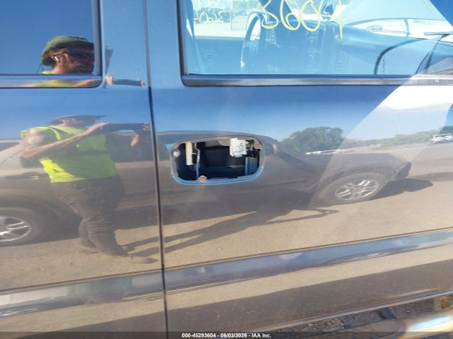 Auction sale of the 2004 Chevrolet Avalanche 1500, vin: 3GNEK12T24G225834, lot number: 45293604