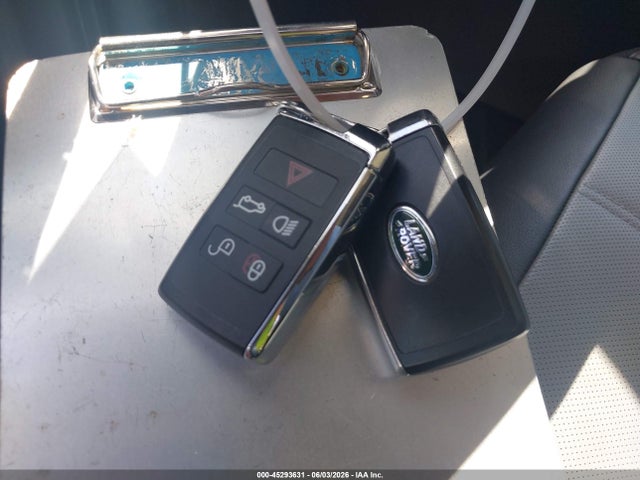 Land Rover Range Rover Velar P250 Dynamic Se 2025 SALYL2EX4SA808014 Image 11