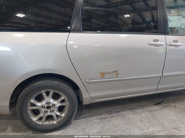 Продажа на аукционе авто 2006 Toyota Sienna Xle Limited, vin: 5TDBA22C96S076606, номер лота: 45293659