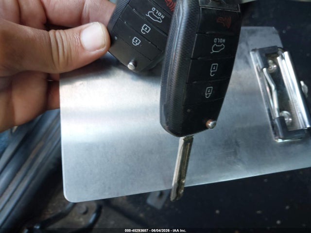 45293687 :رقم المزاد ، KNDJP3A59F7157828 vin ، 2015 Kia Soul + مزاد بيع
