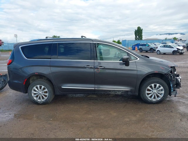 45293700 :رقم المزاد ، 2C4RC1BG4JR306673 vin ، 2018 Chrysler Pacifica Touring L مزاد بيع