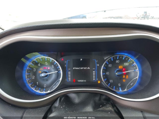 45293700 :رقم المزاد ، 2C4RC1BG4JR306673 vin ، 2018 Chrysler Pacifica Touring L مزاد بيع
