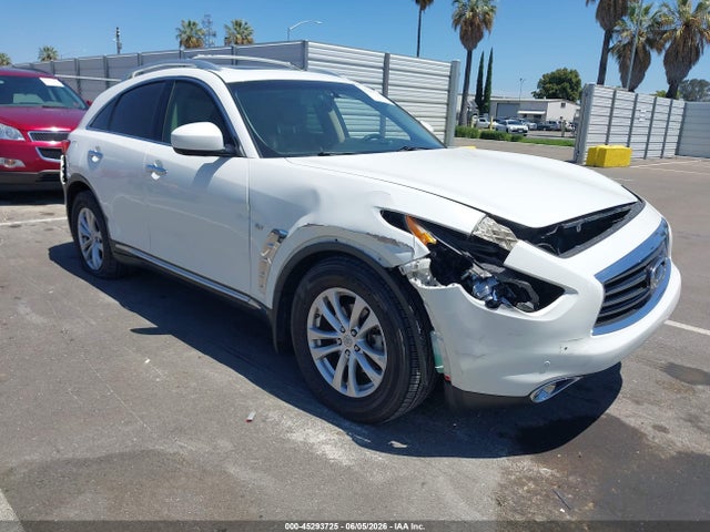 2014 JN8CS1MW5EM410678 main image
