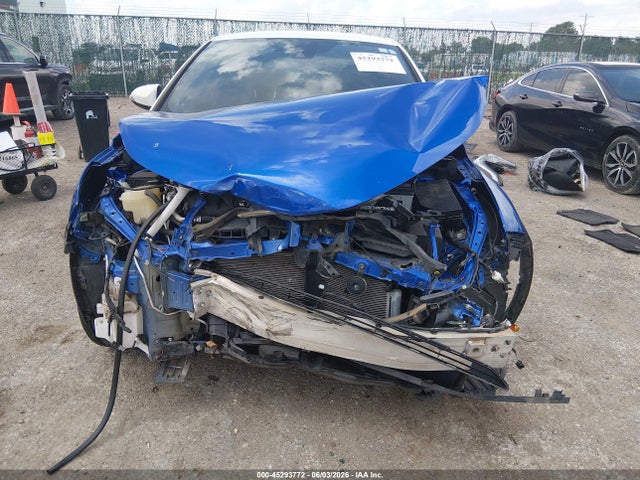 NMTKHMBX2JR051306 Toyota C-hr Xle Premium