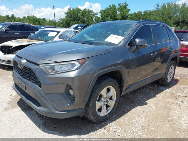 Toyota Rav4 Xle 2021 2T3W1RFV6MC130317 Image 2