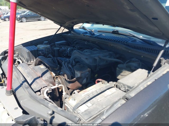 45293853 :رقم المزاد ، 1FMZU74E15UA93018 vin ، 2005 Ford Explorer Eddie Bauer مزاد بيع